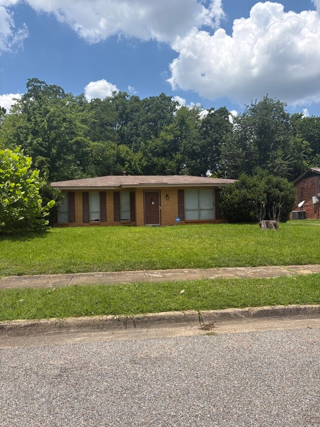 Building Photo - 321 Sultan Ct