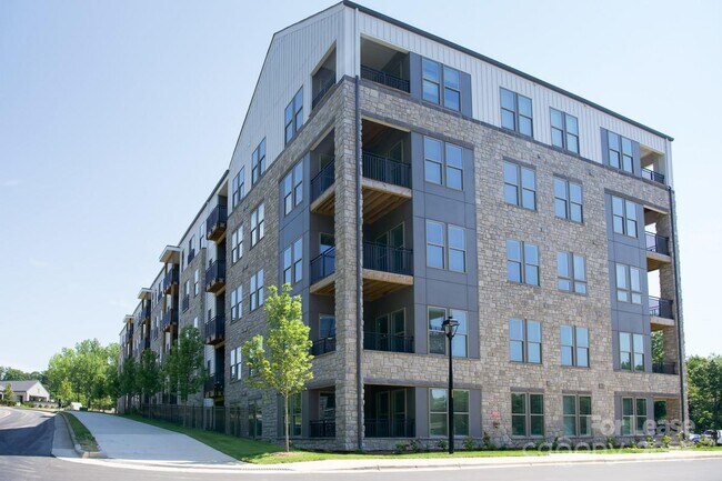 Photo - 9132 Senator Royall Dr Unit B1