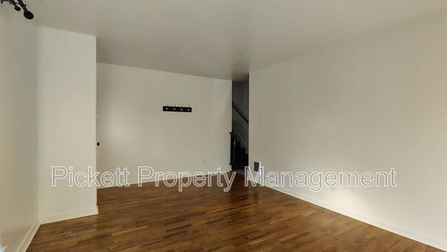 Photo - 1316 E Hope St