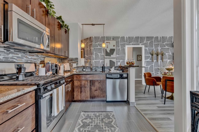 Photo - 331 E Ohio St