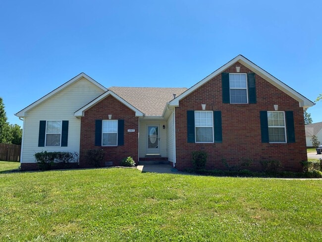 Nicely Updated Ranch with 3 Bed/2 Bath and... - Nicely Updated Ranch with 3 Bed/2 Bath and... House