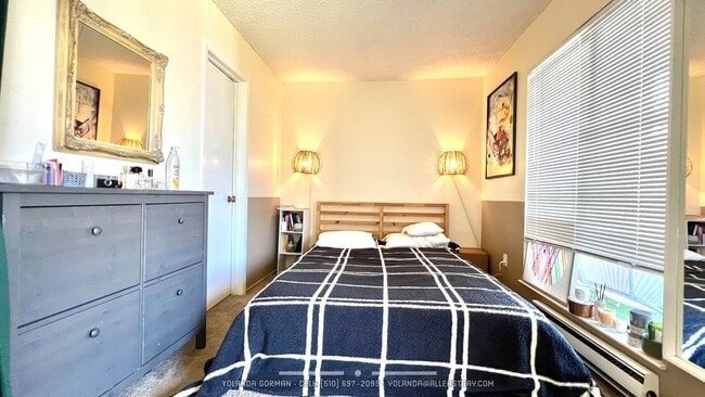 Photo - Lovely Top Floor Studio at Watergate Community - Partially Furnished Unit 424