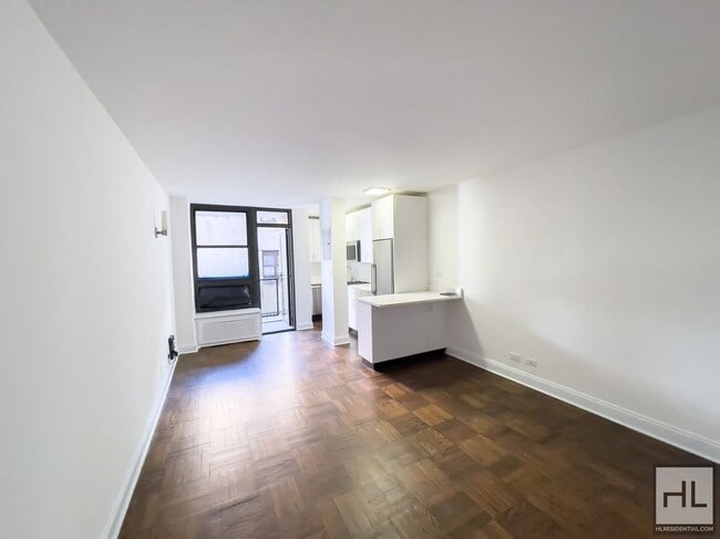 Building Photo - EAST 35 STREET