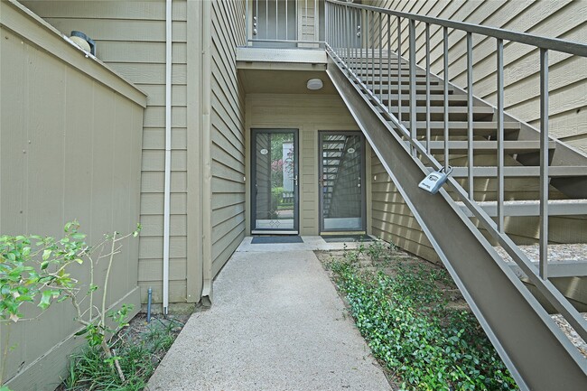 Photo - 10051 Westpark Dr Unidad 205