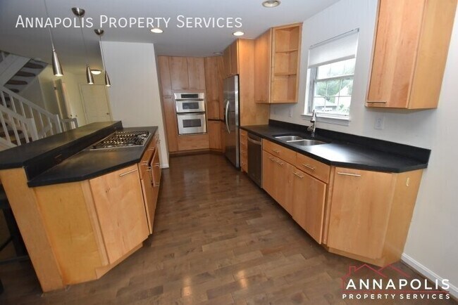 747 Trenton Ave