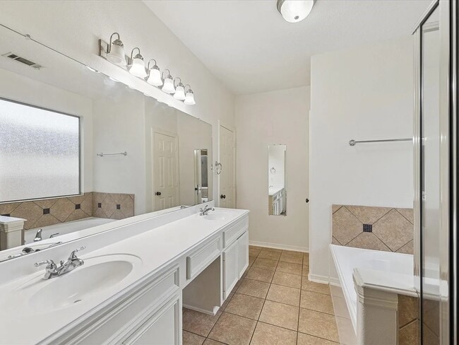 Photo - 6418 Sugar Bush Dr