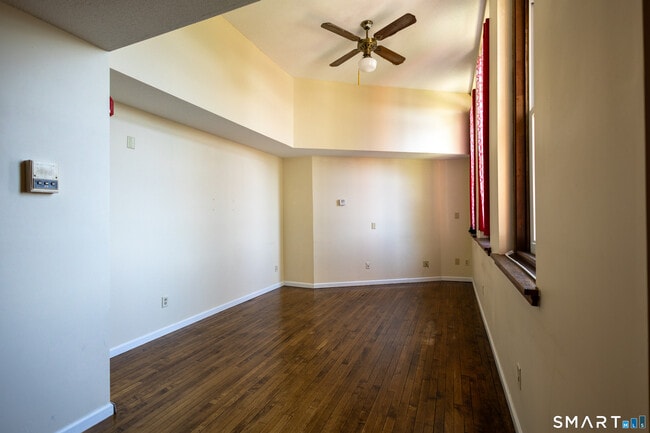 Photo - 58 Woodley Ct Unit 10