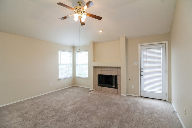 Photo - 2807 N Hampton Dr