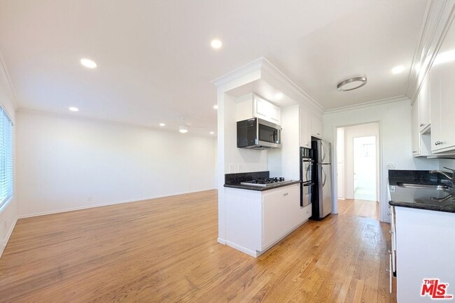 224 Bicknell Ave Unidad C