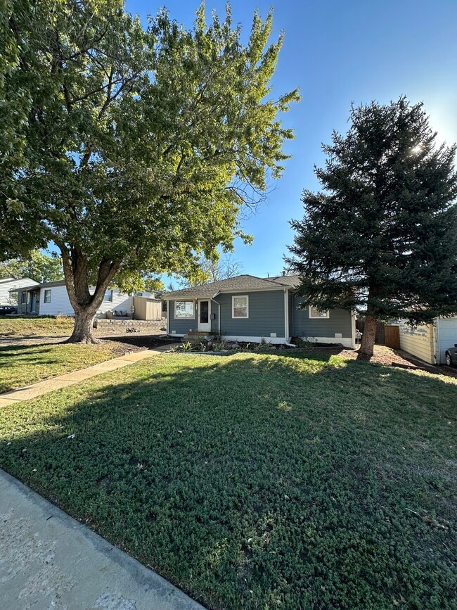 Building Photo - 8910 Lilly Dr