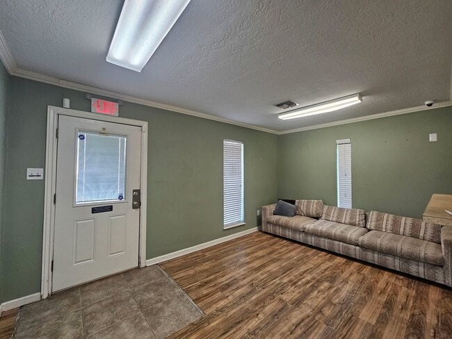 Photo - 1501 6th St N