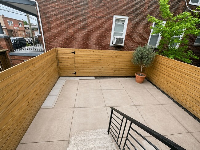 Photo - 129 S 51st St Unidad 1F