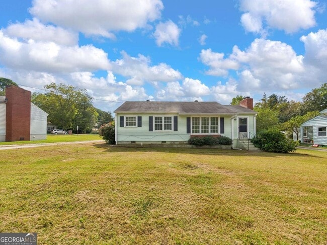 Photo - 652 Mozley Dr SE