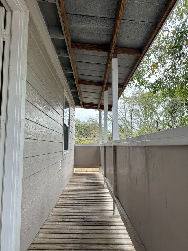 Photo - Spacious 2BR/1BA duplex