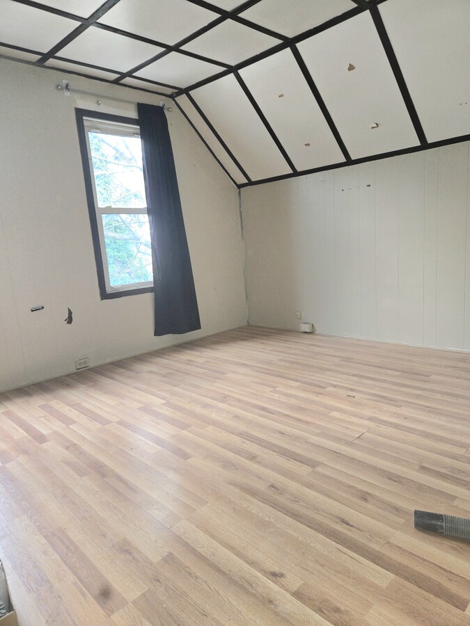 Photo - 111 Redlyn St