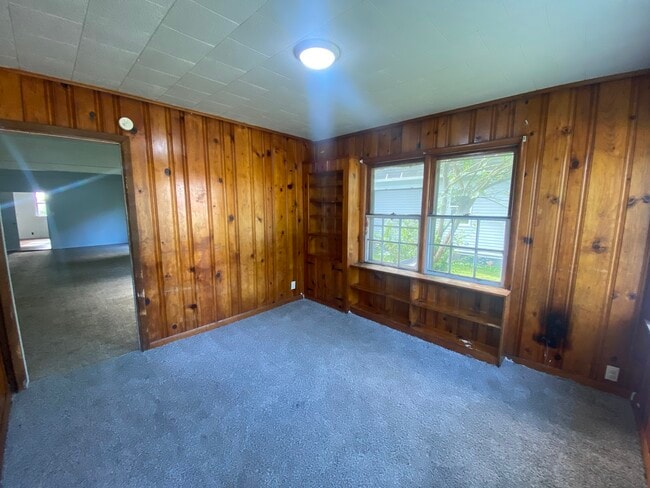 Photo - 725 N Kimball St