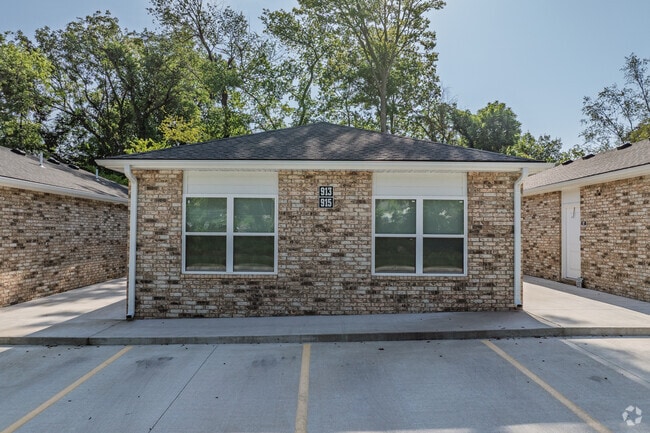 Building Photo - Midtown Cottages Rental