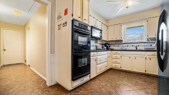 Photo - 1808 Papeete Dr