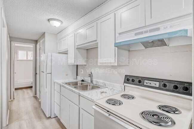 Photo - 1138 Corona St Unidad 201