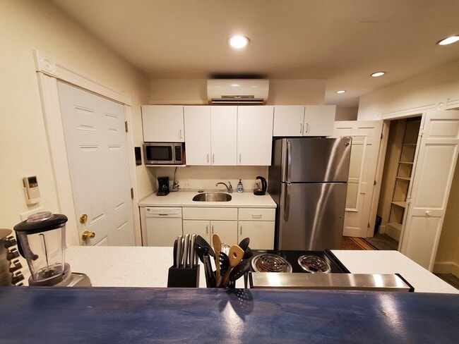 Photo - 18 Chestnut St Unit 1