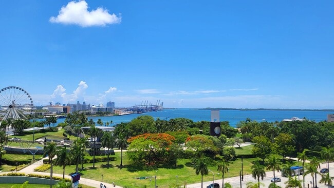 Photo - 253 NE 2nd St Unit 1004