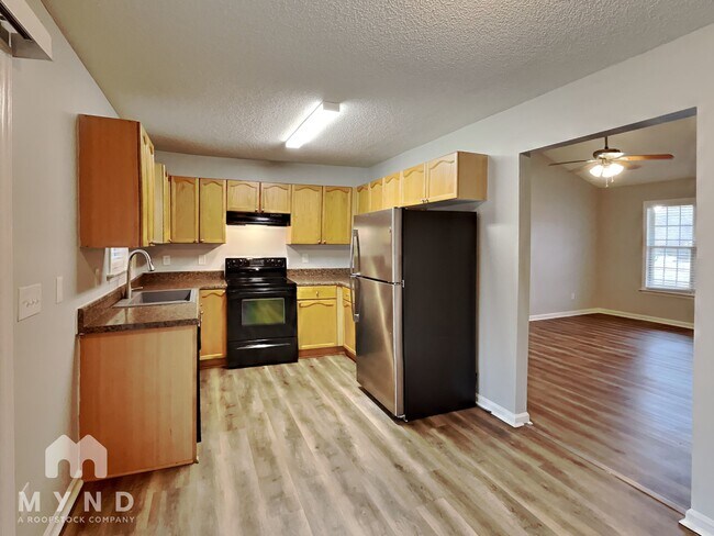 Photo - 255 Morgan Pkwy