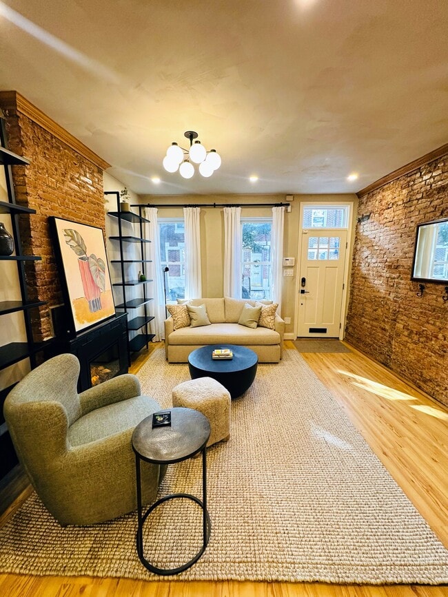 Living area - 615 S Bambrey St