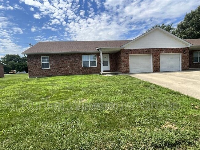 Building Photo - 506 Draco Dr