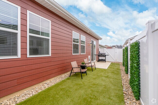 Elevate - 2BR, 2BA - 1,030SF - Yard