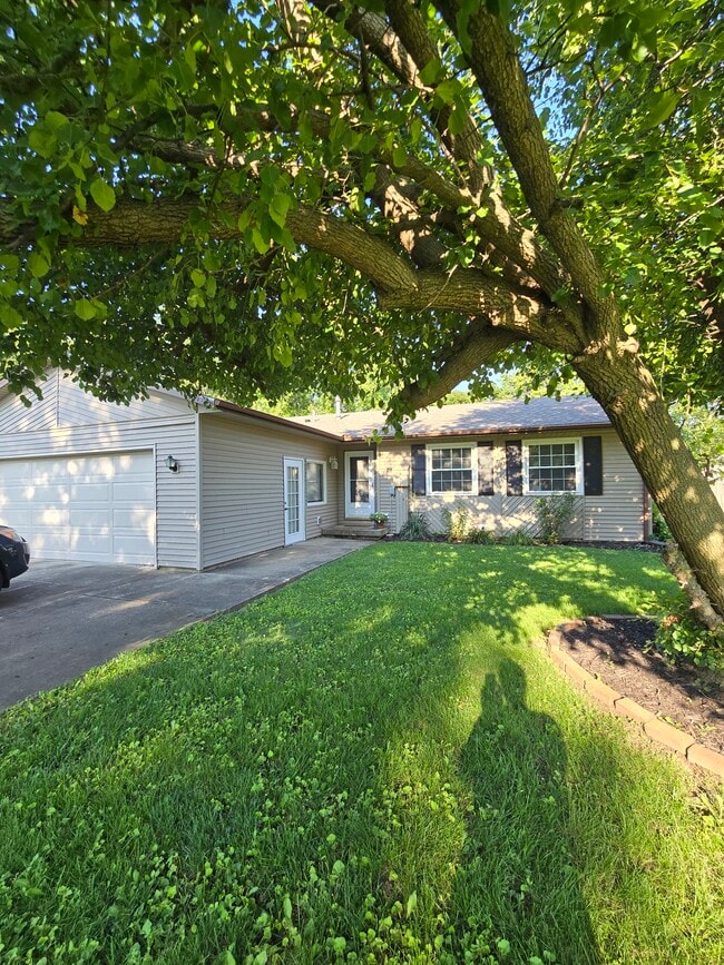 Building Photo - 1104 Marietta Dr