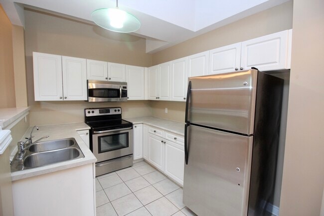 Photo - 6365 Drummond Rd