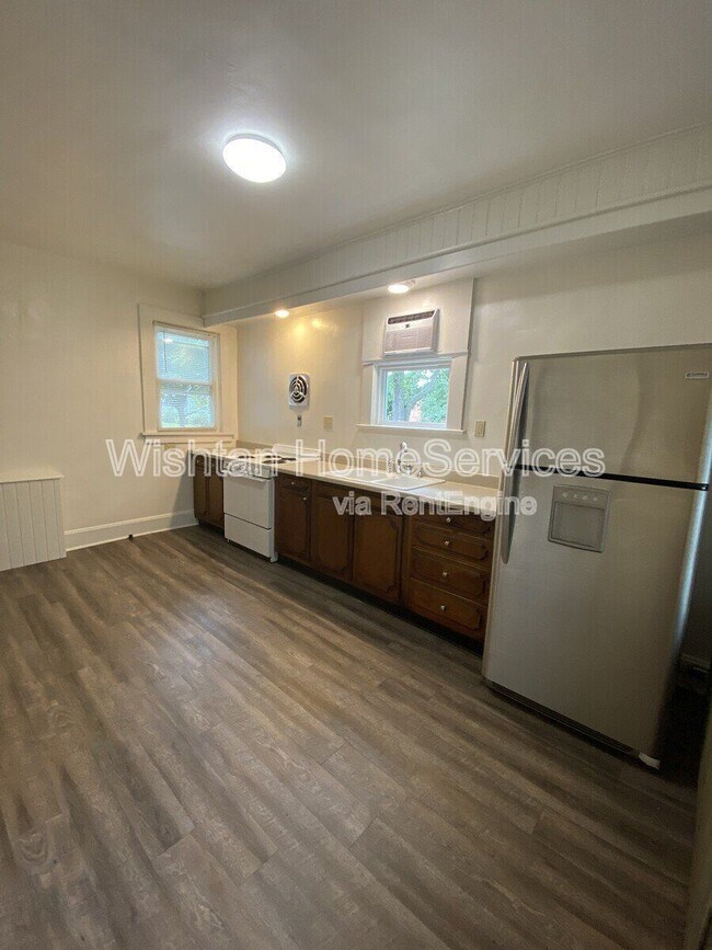 Photo - 525 S Lafayette St Apartment Unit 3