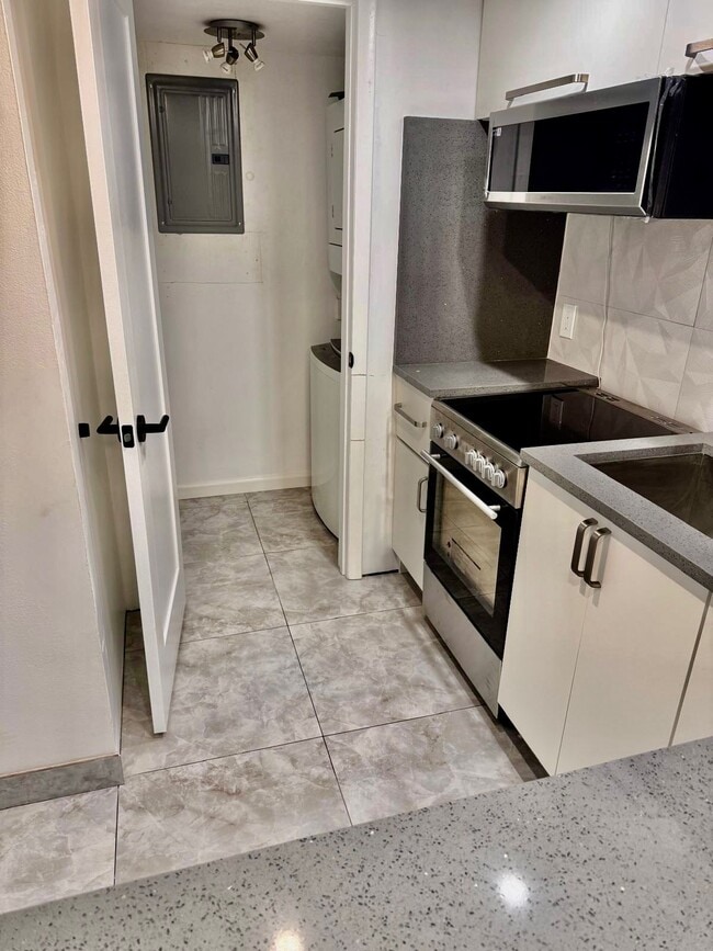 Photo - 747 SE 1st Way