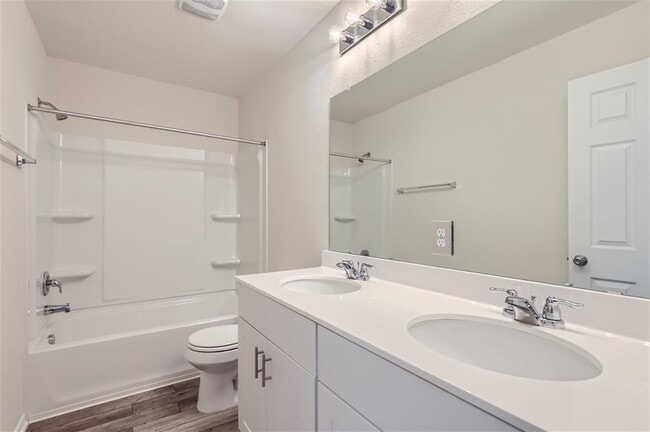 Photo - 74 Pacific Loon St