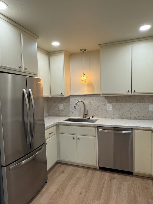 Photo - 1127 Dover Dr Casa