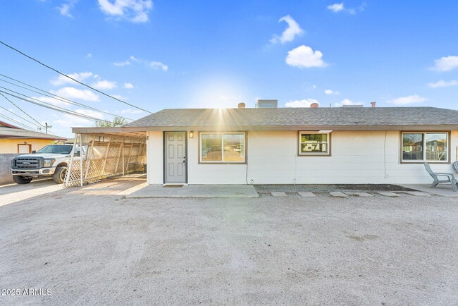 Building Photo - 170 S Grand Dr Unit 2 Rental