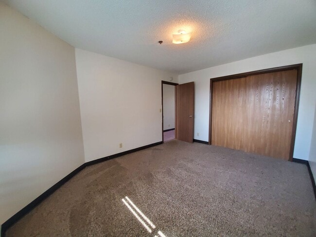 Riverbend Apartments