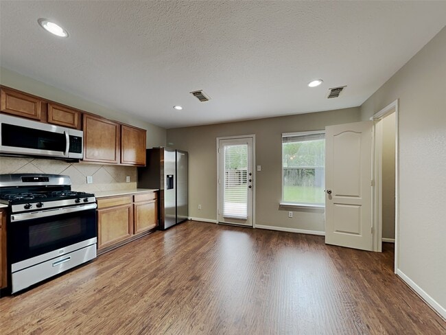 Photo - 11338 Log Cabin Ln