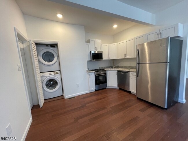 Photo - 76 Chestnut St Unit 1