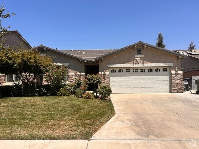 Building Photo - Great home for rent in Visalia