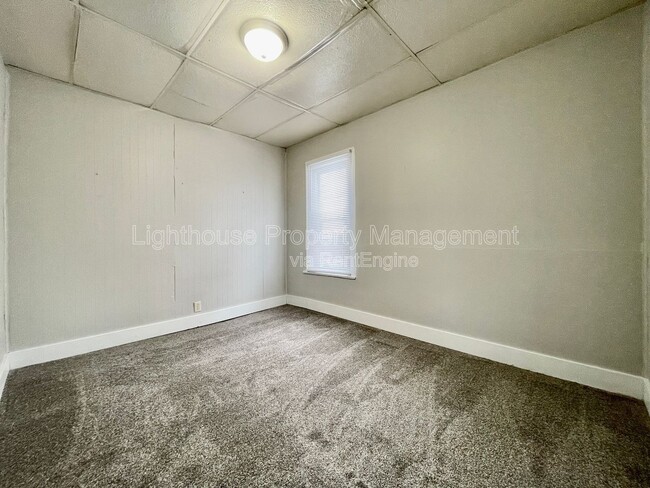 Photo - 1011 Quarry Ave NW