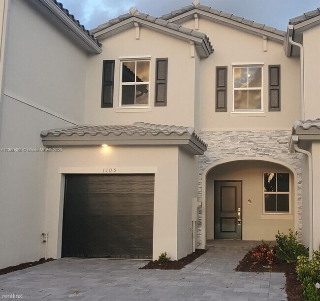 Photo - 3 br, 2.5 bath House - 1105 SE 27th Ter