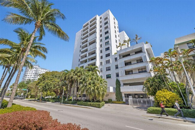 1775 Washington Ave Unit 4C