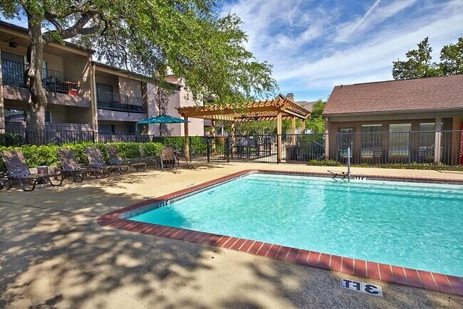 Photo - 5902 Preston Oaks Rd Unit b1