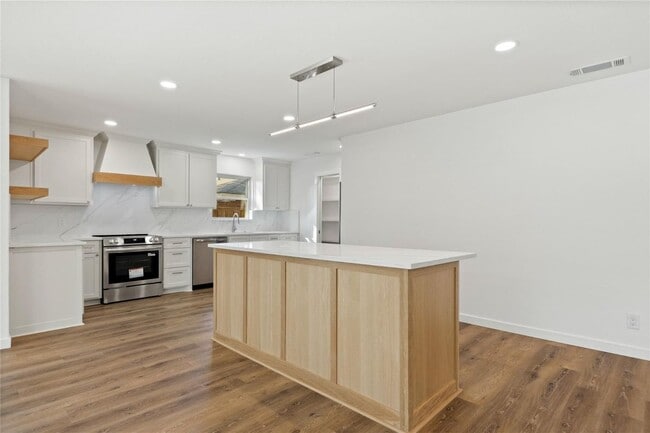 Photo - 3616 Woodleigh Dr