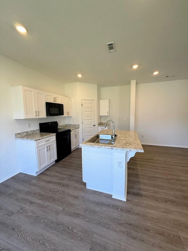 Photo - 6810 SW Dignity Ave