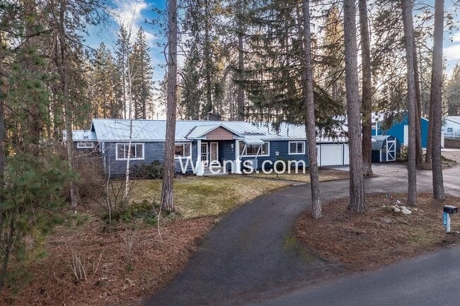 Building Photo - Your Own Slice of Spokane – 3BR/3BA Home West Plains Living - Bonus Shop available