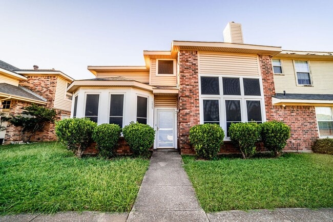 Building Photo - 1425 Danielle Dr Rental