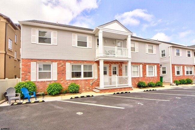 Building Photo - 9506 Ventnor Ave Unit 8-8 Rental