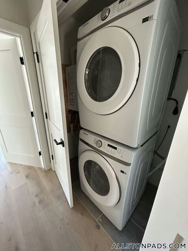 Photo - 157 Everett St Unit 301